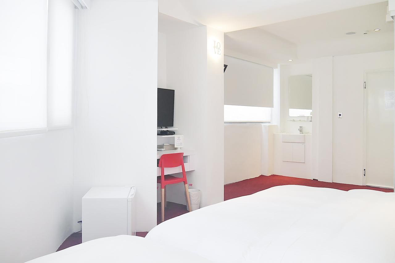 Time Flyer Hotel Taichung Exterior foto